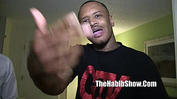 Houston porno yıldızları Nelli Saffari ve Kimberly Buggati