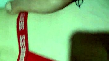 How does the skinny long-haired novinha moan on my cock with wet tight pussy?