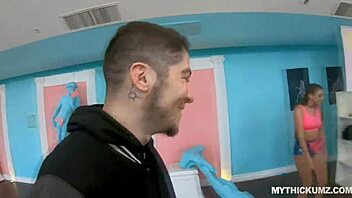 Stunning Real Pawg Teen Beauty Rides Lucky Stranger in Hardcore Session