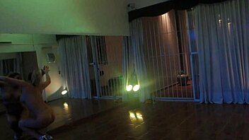 Ayelen Paleo baila tango desnuda 😍