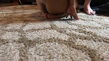 Mandy Mynxx's hardcore foot fetish and oral sex video