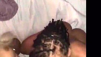 Two chicks sucking and banging hard.