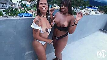 Is this homemade outdoor blowjob with Brazilian Janineindia the hottest interracial yet?