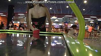 insatiable babe in private outdoor blowjob