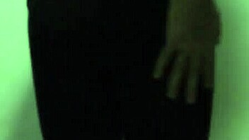 i'm a mexicano gay dancing on webcam