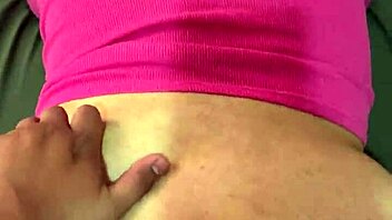 agarro a mi cuñada muy rica y me la cojo