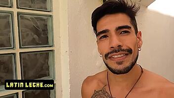 snorkeling turns to hardcore fucking underwater