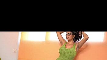 Solo masturbation riding dildo in green tracksuit with ass shaking and slapping - Sheila Ortega