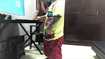 Call the computer technician and get a blowjob in return from my husband