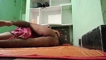 Delhi Girl Doing Sex With Boyfriend In Oyo Hotel