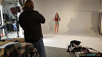 Lepa najstnica 18+ 69 in jebe fotografa