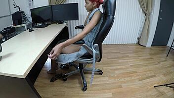 Dayanara Gives Amazing Footjob Left Side Action 👣😘