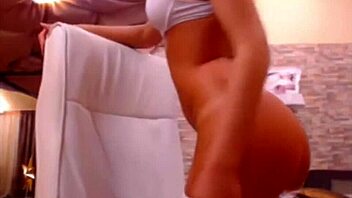 Camgirl Ana Dances on Camera