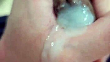 Naughty Twink Cumming Deliciously in Homemade Video