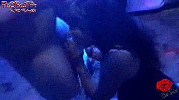 Increible fiesta de milf latina