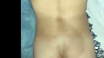 mi vecino me folla duro mientras mi marido no está