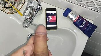 Gardener discovers boss's iphone and goes to bathroom after finding her page on videos while she washes dishes