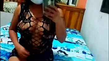 Amateur Asian girl seeks Christmas Day sex and cumshot