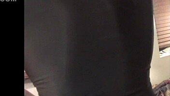 she wasnt ready for that monster cock, dude filmed his girl getting fucked, she came back for more alone in this homegrown amateur classic