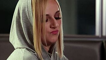 these sapphic teen 18+ babes are licking each other's pussies so hot 😍