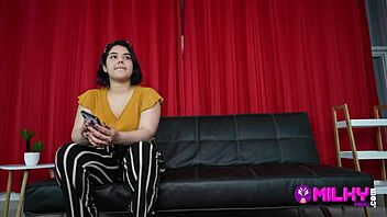 Lesbianas Tienen Sexo Por Primera Vez Frente A Cámaras