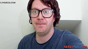 Leeds Amateur Sucking Nerd's Dick For First Time