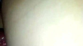 Feuchte pussy wird gefickt