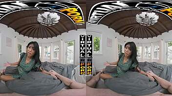 Ember Snow's anal quickie in virtual reality