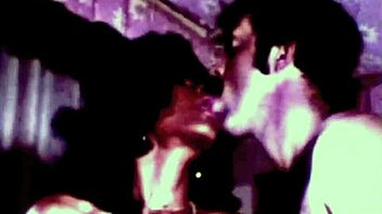 विंटेज ब्लैक चूत दो व्हाइट लंड लेती है! 🔥