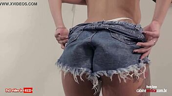 Imagens Incríveis da Deliciosa Gih Rocha Seduzindo e Fodendo com Muito Tesão Trailer