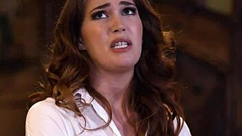 Evelyn Claire Boldly Facesits Milf Boss Pussy To Prove Work Ethic