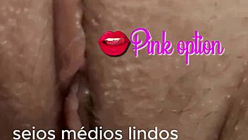 eu me exibi pro montador de móveis - contos eróticos