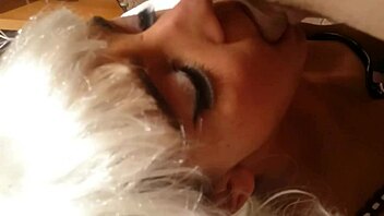 Black beauty gives a memorable blowjob and facial