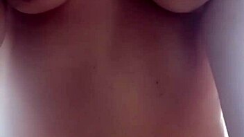 Mature Colombian Latina Masturbates