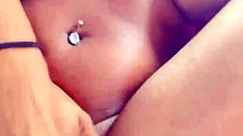 i watch greluda enorme masturbatin with her huge body or somethin