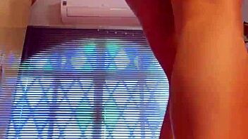 i watch greluda enorme masturbatin with her huge body or somethin