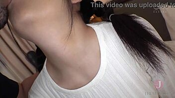 Sesi Seks Intens dengan Babe Brunet Cantik Bertukar Liar