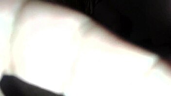 me vengo en su culo 2, subtle hints of pleasure building up