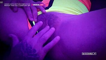 morena safada skips party for steamy bedroom sucking