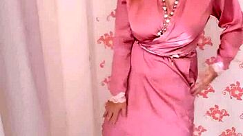 mariaold's story with huge boobs and dildo