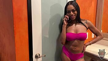 hot hunk rome major pounds ava valentina's big ass 😍