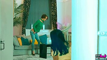 Sexy momma - step daughter blue catches pussykat online