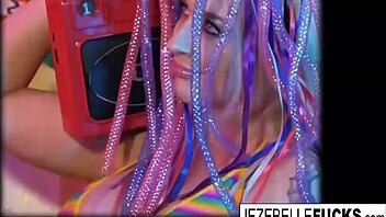 Detailed Lesbian Sex Scenes Featuring Jezebelle And Leya