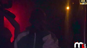 fui no show do mc gw e acho que exagerei subi no balc�o e tirei a roupa