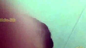 Pillo A Mi HERMANASTRA En La Ducha Y Me La FOLLO Le Ofresco Dinero A Cambio De Su Coño