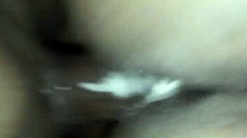 เมียเพื่อนร้อนฉ่าแบบนี้ 😏