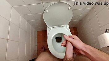 College guy Nick Hart unloads huge in bathroom