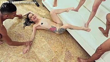 येसिका बनी इंटेंस हार्डकोर एक्शन में स्टार!