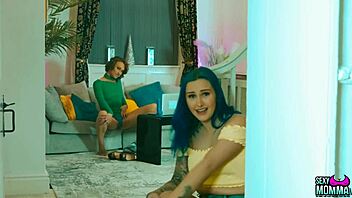 Sexy momma - step daughter blue catches pussykat online