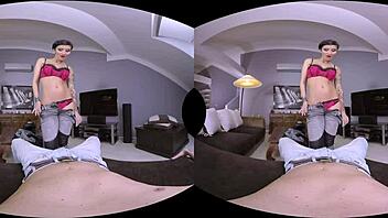 Kinky Babe Gabrielle Gucci